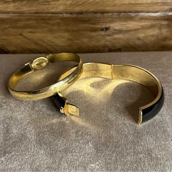 Elegant Gold and Black Bangles - Picture 3 of 6